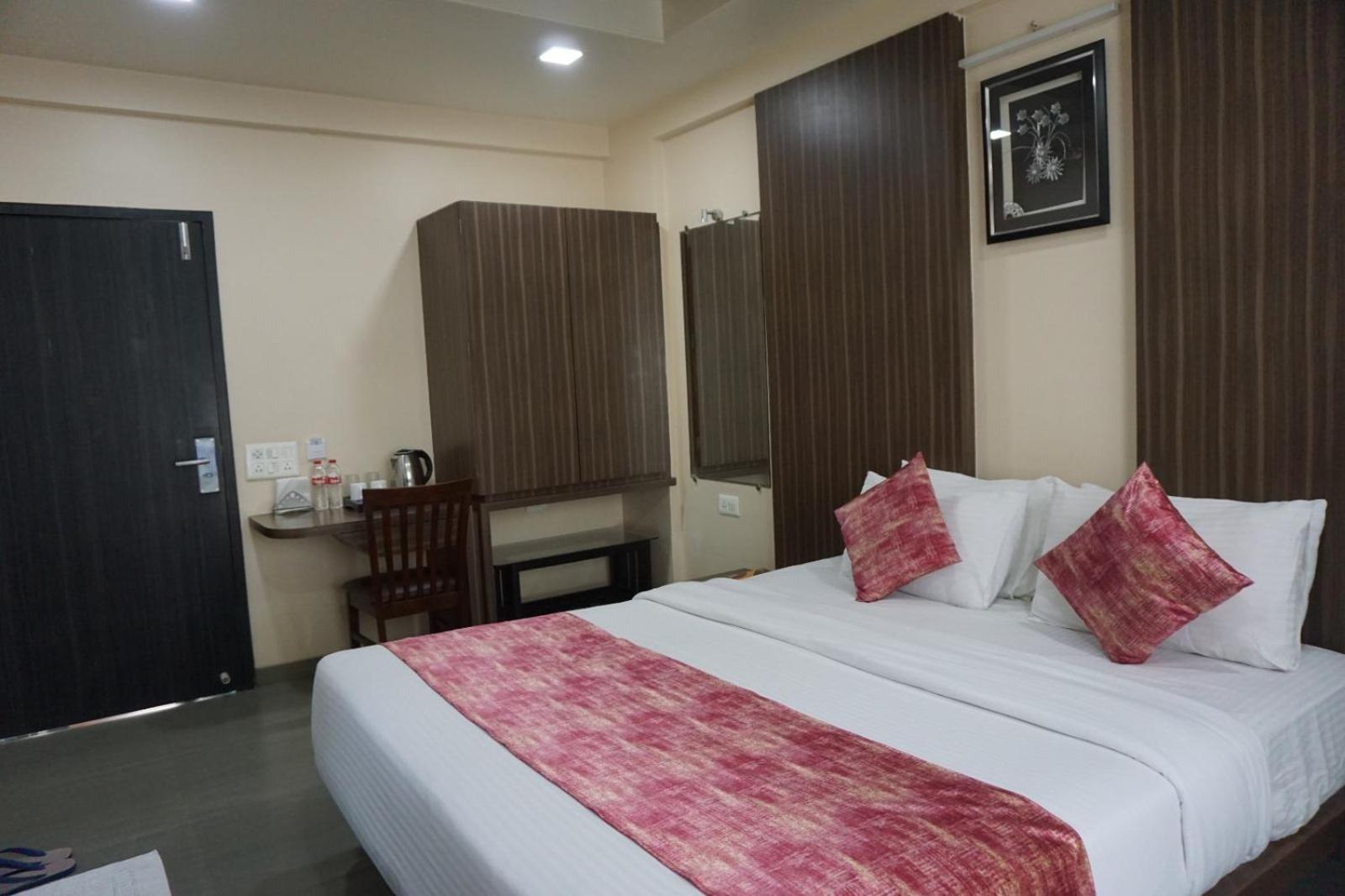 אאורנגבד Hotel Yash Executive מראה חיצוני תמונה